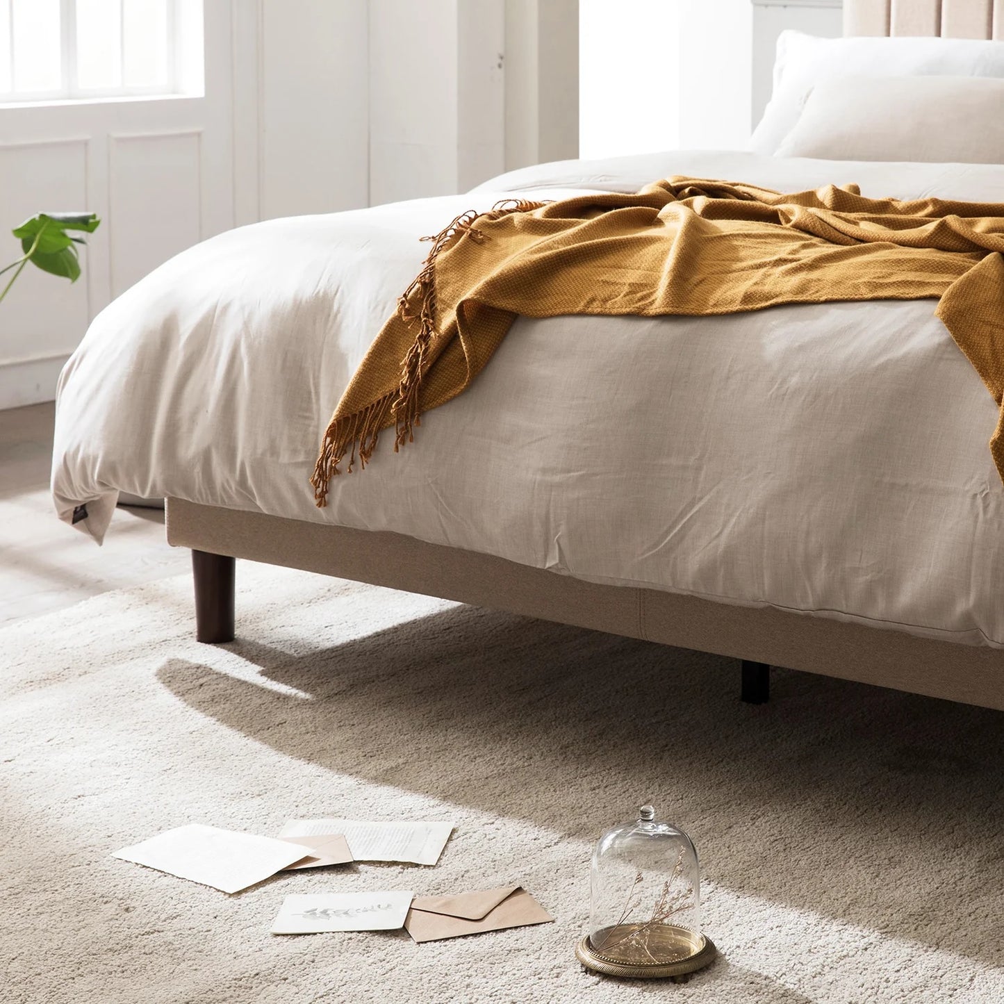 Debi Bed